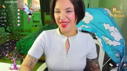 Snapshot of folinskaayaa chatting on 5, 11, 2025 folinskaayaa online show from 5, 11, 2025