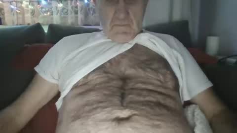 Snapshot of follador1001 chatting on 17, 12, 2024 follador1001 online show from 17, 12, 2024