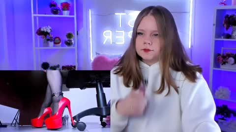 Molly online show from 10, 2, 2025