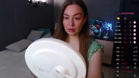 Snapshot of foreversmileme chatting on 13, 6, 2026 Julia online show from 13, 6, 2026