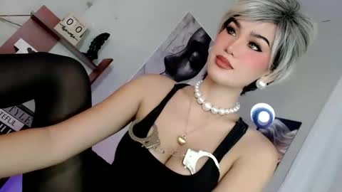 KHATRINA STACIE MARIE online show from 13, 2, 2026