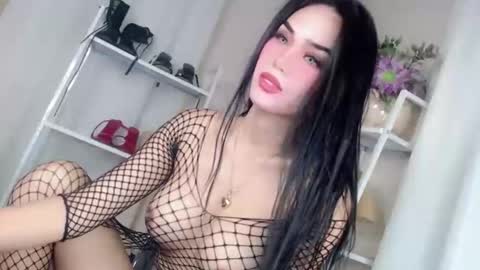 KHATRINA STACIE MARIE online show from 13, 4, 2026