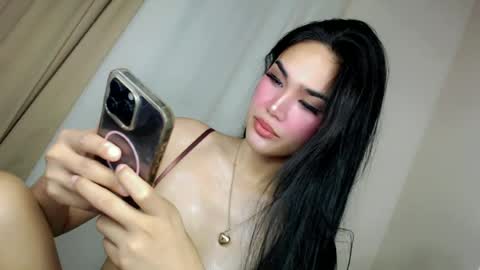 KHATRINA STACIE MARIE online show from 23, 6, 2026