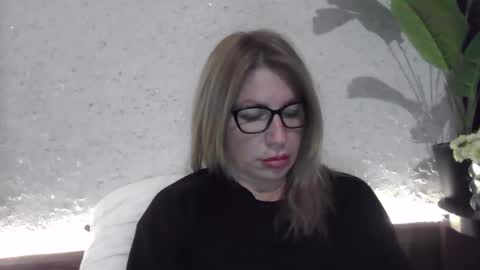 Snapshot of fox_red_lady7 chatting on 7, 12, 2024 fox_red_lady7 online show from 7, 12, 2024