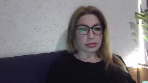 Snapshot of fox_red_lady7 chatting on 6, 1, 2025 fox_red_lady7 online show from 6, 1, 2025