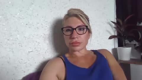 Snapshot of fox_red_lady7 chatting on 24, 9, 2025 fox_red_lady7 online show from 24, 9, 2025