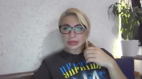 Snapshot of fox_red_lady7 chatting on 10, 10, 2025 fox_red_lady7 online show from 10, 10, 2025