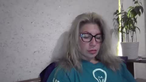 Snapshot of fox_red_lady7 chatting on 15, 11, 2025 fox_red_lady7 online show from 15, 11, 2025