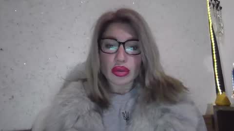 fox_red_lady7 online show from 12, 2, 2026