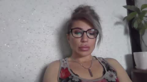 fox_red_lady7 online show from 30, 3, 2026