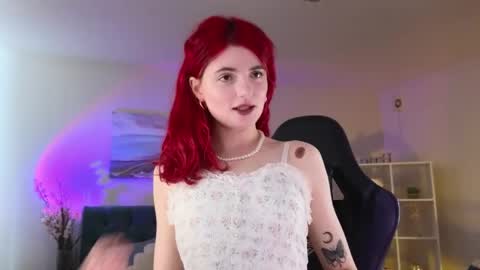 Snapshot of foxfox6 chatting on 18, 5, 2026 Charlotte please dont forget to thumbs up me online show from 18, 5, 2026