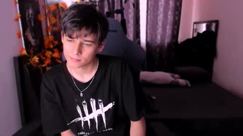 Foxicfu online show from 4, 12, 2025