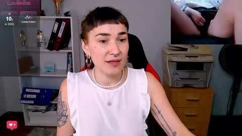 Snapshot of foxrinehelen chatting on 22, 2, 2025 Helen - My streams are Monday - Friday at 8 AM NY time online show from 22, 2, 2025