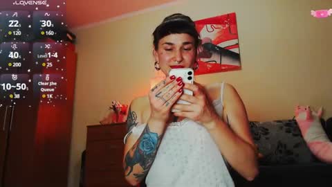 Snapshot of foxrinehelen chatting on 28, 2, 2025 Helen - My streams are Monday - Friday at 8 AM NY time online show from 28, 2, 2025