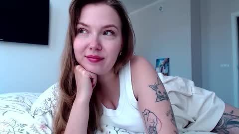 Snapshot of foxxycindy chatting on 2, 10, 2025 Cindy online show from 2, 10, 2025