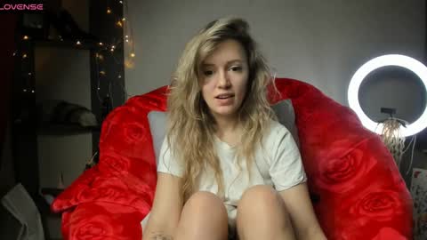 Snapshot of foxy_blond chatting on 22, 1, 2025 Foxy online show from 22, 1, 2025