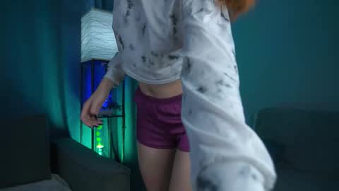 Snapshot of foxy_cute4you chatting on 20, 11, 2025 Eva online show from 20, 11, 2025