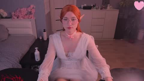 Snapshot of foxy_jpg chatting on 9, 5, 2026 Sue online show from 9, 5, 2026