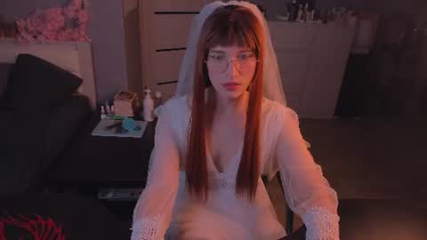 Snapshot of foxy_jpg chatting on 25, 7, 2026 Sue online show from 25, 7, 2026
