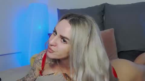 Snapshot of foxy_kimmi chatting on 3, 2, 2026 Foxy Kimmi online show from 3, 2, 2026