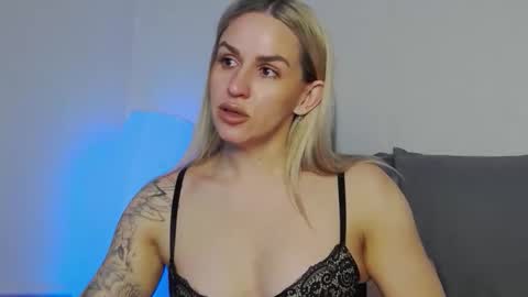 Snapshot of foxy_kimmi chatting on 1, 5, 2026 Foxy Kimmi online show from 1, 5, 2026