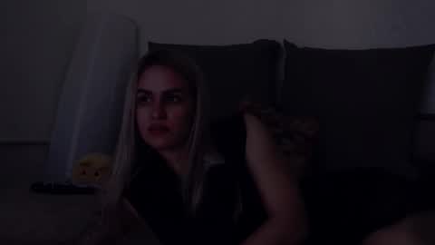 Snapshot of foxy_kimmi chatting on 19, 5, 2026 Foxy Kimmi online show from 19, 5, 2026