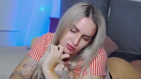Snapshot of foxy_kimmi chatting on 4, 6, 2026 Foxy Kimmi online show from 4, 6, 2026