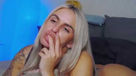 Snapshot of foxy_kimmi chatting on 7, 7, 2026 Foxy Kimmi online show from 7, 7, 2026