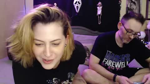 Snapshot of foxymalloryknoxy69 chatting on 8, 10, 2025 Mallory Koxx online show from 8, 10, 2025