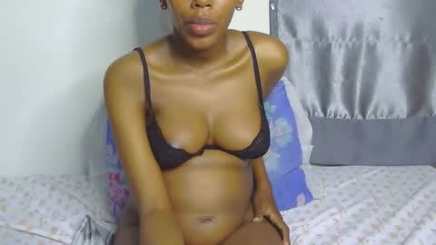 foxypennyy online show from 18, 11, 2025