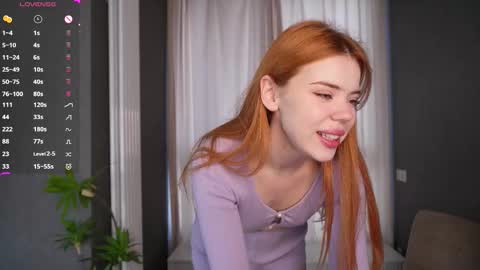 Snapshot of foxyrise chatting on 7, 11, 2025 Jane Foxy online show from 7, 11, 2025