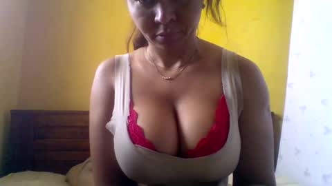 Snapshot of fracisca2204 chatting on 12, 9, 2025 fracisca2204 online show from 12, 9, 2025