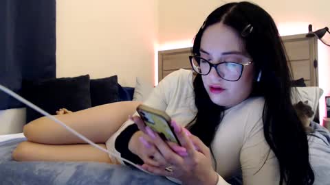 Snapshot of fragilemasochist chatting on 16, 12, 2024 Angel online show from 16, 12, 2024