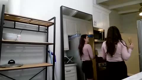 Snapshot of fragilemasochist chatting on 25, 9, 2025 Angel online show from 25, 9, 2025