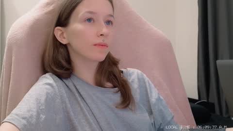 fran_bow online show from 6, 1, 2025