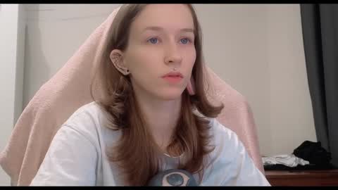 fran_bow online show from 1, 2, 2025