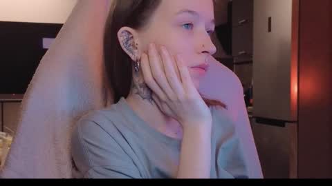 fran_bow online show from 25, 2, 2026