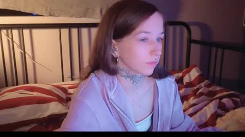 fran_bow online show from 23, 3, 2026