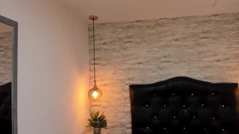          online show from 25, 3, 2026