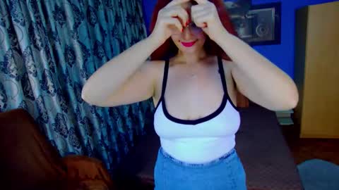 Snapshot of francesca_evanss chatting on 22, 10, 2025 Francesca - online show from 22, 10, 2025