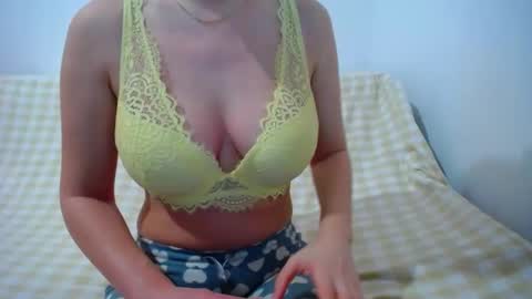 franceskcaa online show from 1, 3, 2025