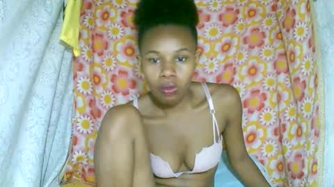 Snapshot of franciefrancie chatting on 3, 11, 2025 francilla online show from 3, 11, 2025