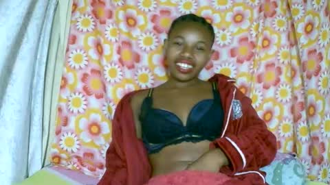 Snapshot of franciefrancie chatting on 20, 11, 2025 francilla online show from 20, 11, 2025