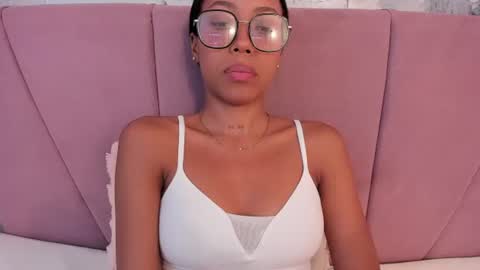 Snapshot of francis_leams chatting on 14, 7, 2026 Laura online show from 14, 7, 2026