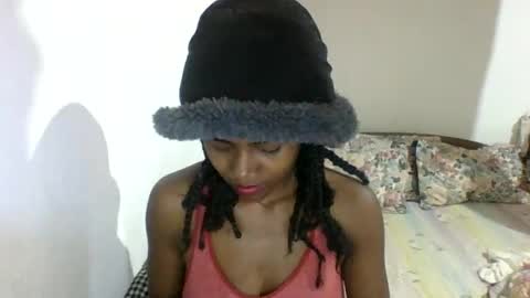 Snapshot of francoisee chatting on 22, 4, 2026 Hamie Sexy online show from 22, 4, 2026