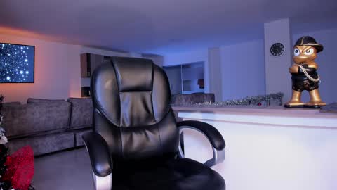 Snapshot of frankfarrellx chatting on 17, 1, 2025 Frank Farrell. Hey remember to give me a thumbs up Ty online show from 17, 1, 2025