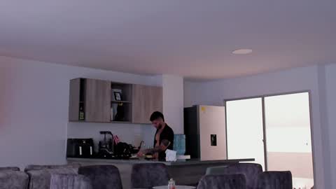 Snapshot of frankfarrellx chatting on 18, 1, 2025 Frank Farrell. Hey remember to give me a thumbs up Ty online show from 18, 1, 2025