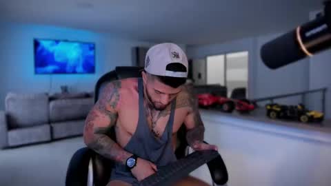 Snapshot of frankfarrellx chatting on 10, 9, 2025 Frank Farrell. Hey remember to give me a thumbs up Ty online show from 10, 9, 2025