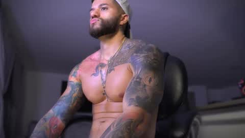 Snapshot of frankfarrellx chatting on 13, 10, 2025 Frank Farrell. Hey remember to give me a thumbs up Ty online show from 13, 10, 2025