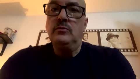 Snapshot of frankie8881 chatting on 22, 12, 2025 frankie8881 online show from 22, 12, 2025